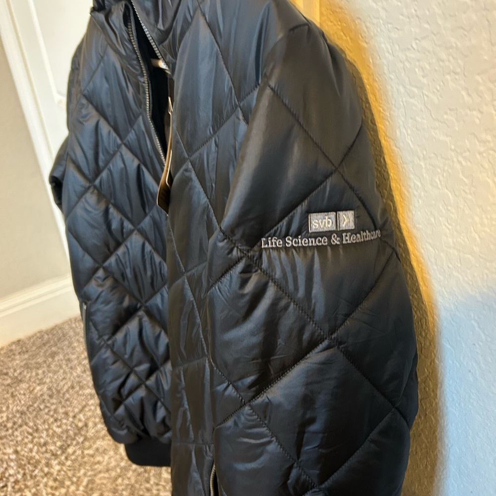 Patagonia Women’s bomber